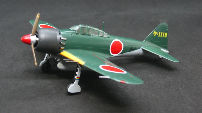 童友社1/72SCALE Amazon | 童友社 1/72 九六式二号艦上戦闘機二型 プラモデル